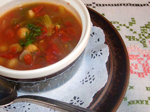セロリとひよこ豆のスープ