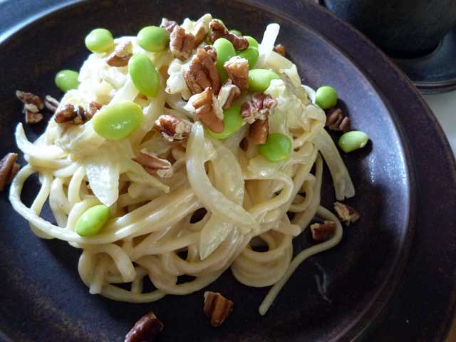 枝豆とペカンナッツのヴィーガン・カルボナーラ（vegan  レシピ）